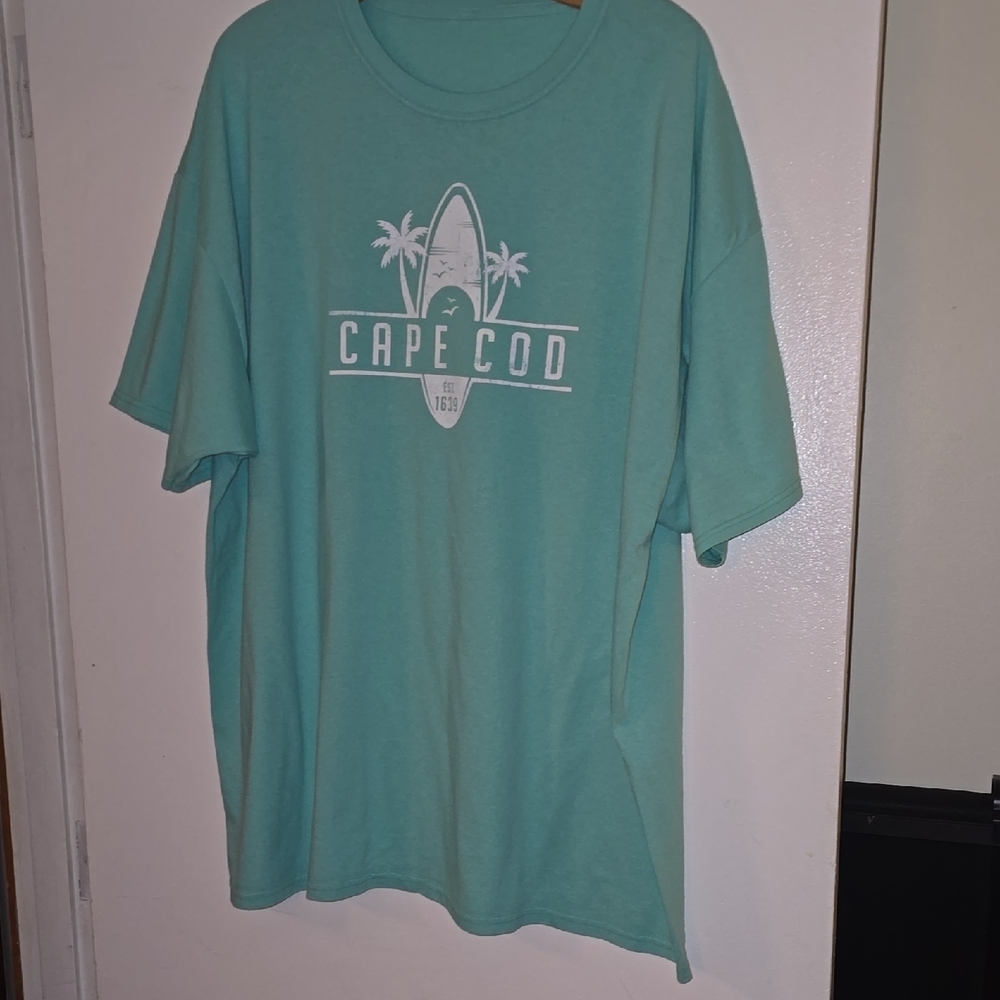 Jerzees Green and White Short Sleeve Tee